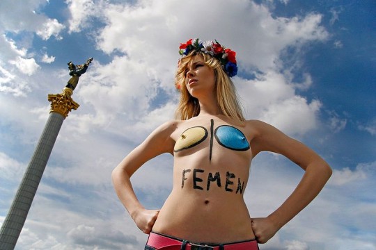 【草】ウクライナのトップレス抗議団体「FEMEN」楽しそうで何よりｗｗｗｗｗｗｗｗｗｗｗｗｗｗ（画像あり）・9枚目