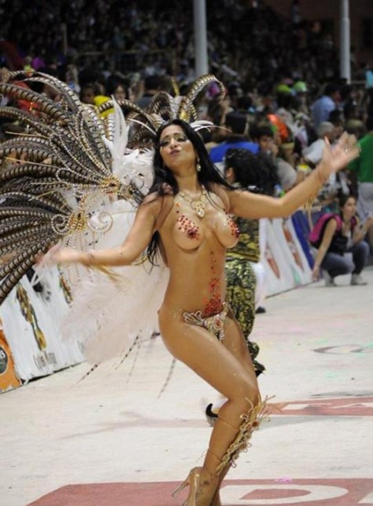 【原住民】リオカーニバルエロ目線スレでたまに見かけるパンチ効きすぎの女ｗｗｗｗｗｗｗｗｗ（画像あり）・21枚目