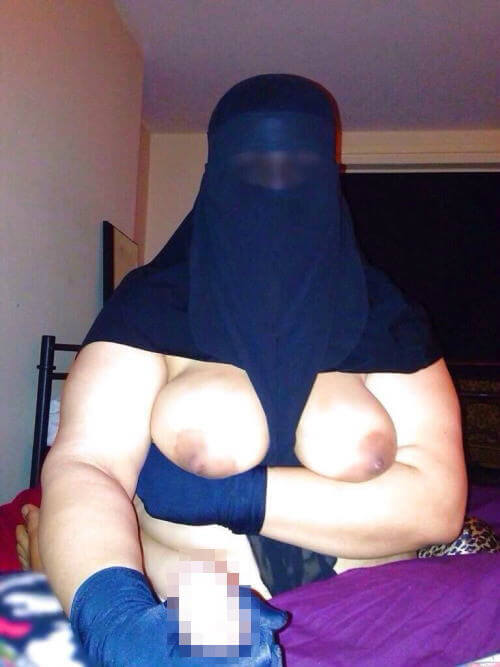 中東イスラム教の女の子のおっぱいデカ過ぎヌードｗｗｗｗｗｗ「はい処刑」（150枚）・66枚目