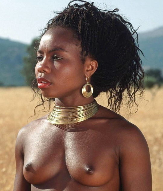 【自然の美】抱アフリカ原住民のおっぱい画像貼ってくぞwwwwwwwwwwwwwwwwwwwwwwwwwwwww(画像あり)・11枚目