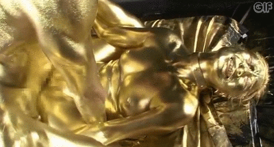 【金粉エロGIF】昔のストリップの人気演目“金粉セックス”、国宝の観音像がヤッてるみたいで草ｗｗｗｗｗｗｗｗ(GIF25枚)・20枚目