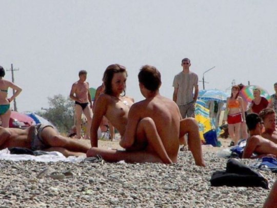 ”ヌーディストビーチ”でフェラ・セックスしてる女たち、ルールどうなってんの？？（454枚）・234枚目