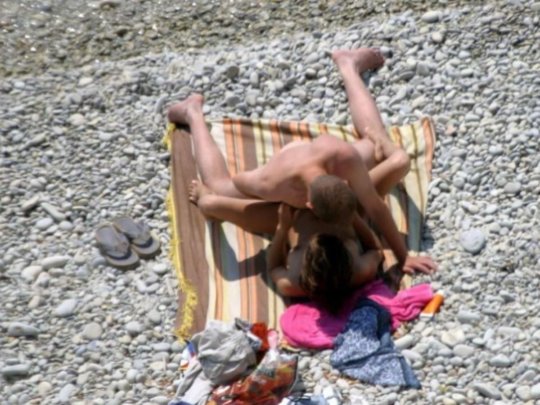 ”ヌーディストビーチ”でフェラ・セックスしてる女たち、ルールどうなってんの？？（454枚）・249枚目