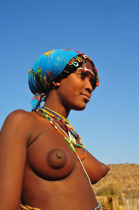 アフリカ部族　おっぱいエロ 画像003